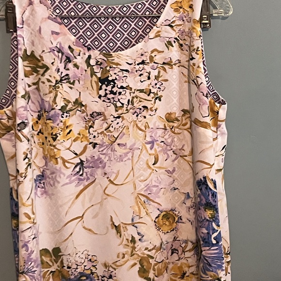 SELLING WOMEN TOP SIZE SMALL FLORAL COLOR UNBRANDED REVERSIBLE BLOUSE USED - Picture 9 of 11